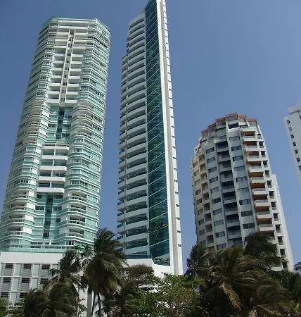 Infinito Aptos Beachfront Bocagrande Apartamento
